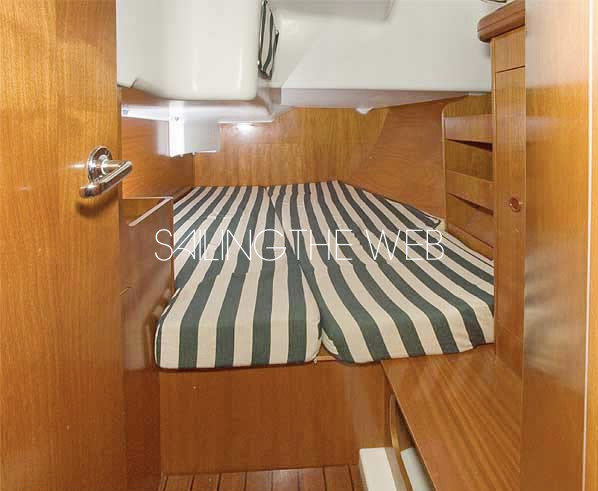 Oceanis-411-aft-cabin