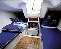 beneteau_25_salon