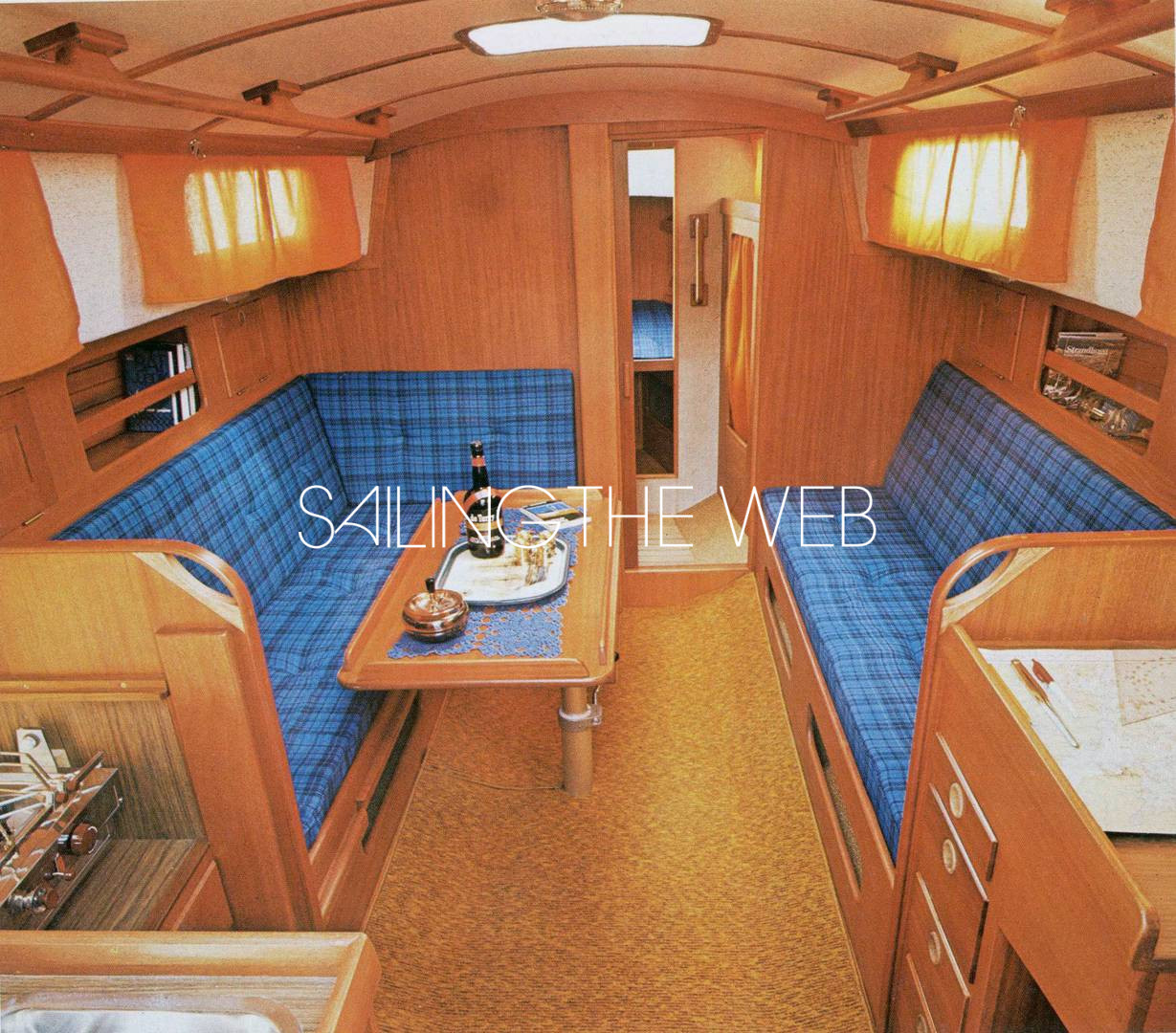 Monsun 31 saloon Monsun 31 saloon