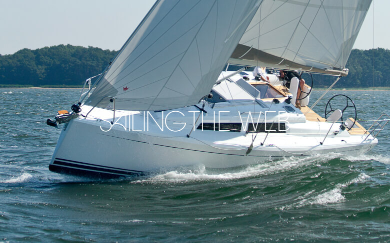Hanse-315-sailing