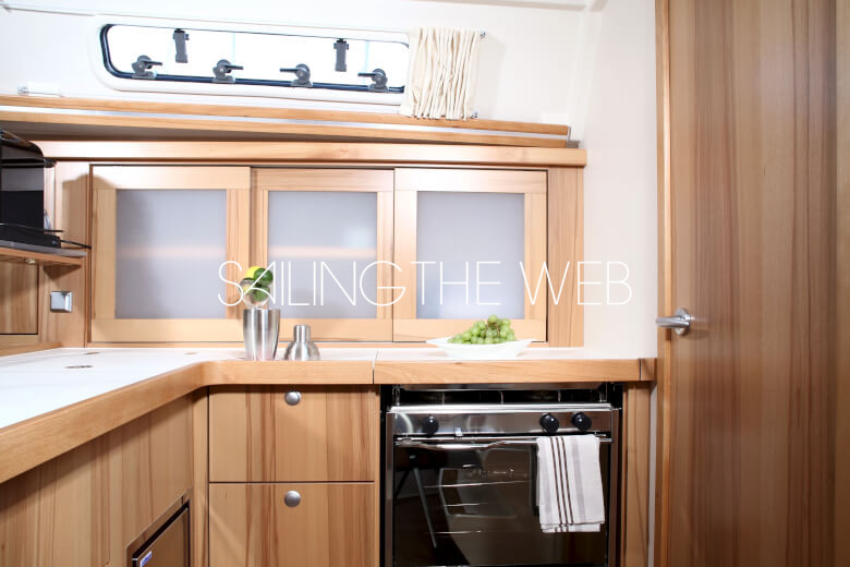 Hanse_400_kitchen Hanse_400_kitchen