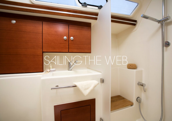 hanse_370_bathroom