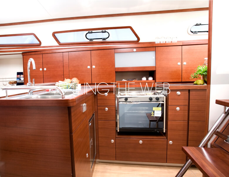 hanse_370_kitchen hanse_370_kitchen